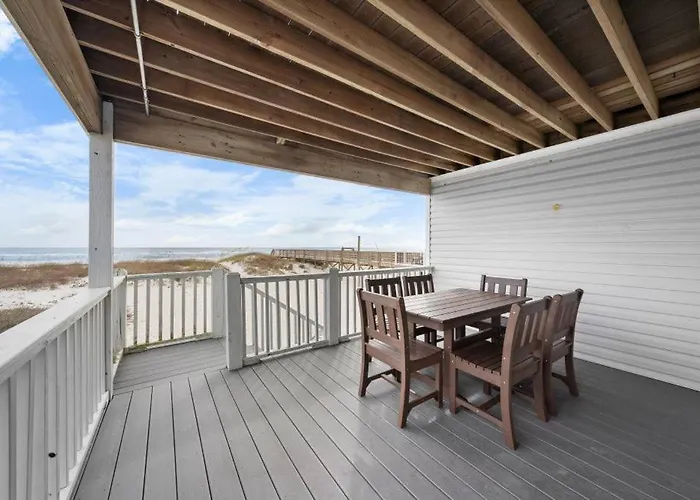 Bonhomme Richard East By Youngs Suncoast Holiday home *