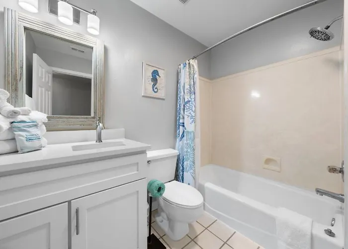 Bonhomme Richard East By Youngs Suncoast * Gulf Shores