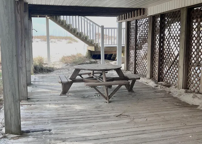 Holiday home Bonhomme Richard East By Youngs Suncoast *